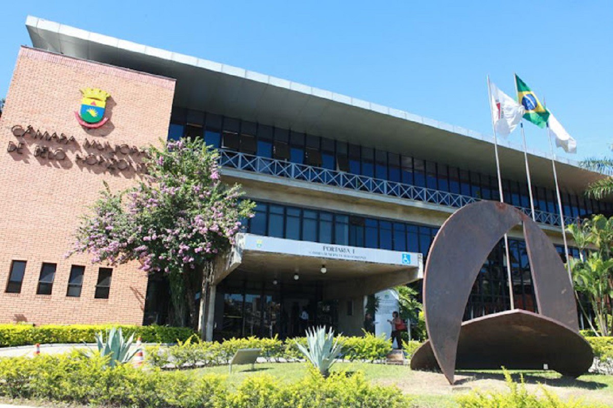 Câmara de BH dá início a nova rodada de votações em ritmo lento