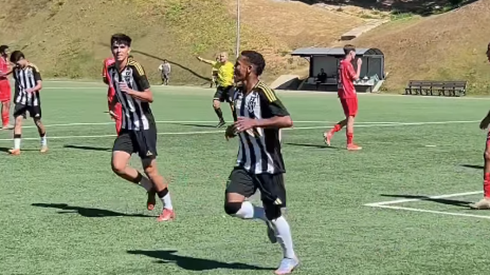 Atacante do Manchester City reage a gol de Gabriel Veneno pelo Atlético