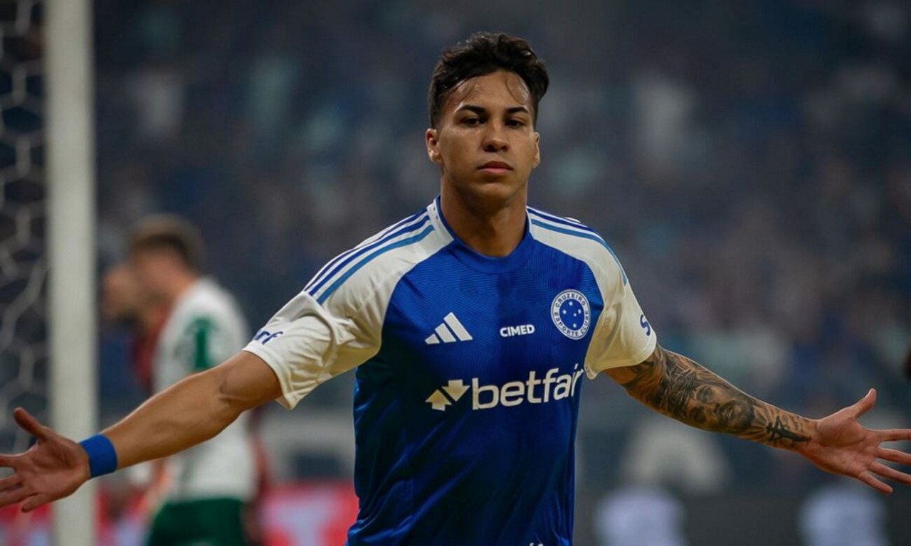 Kaio Jorge celebra um ano no Cruzeiro: 'Me faz tão bem'