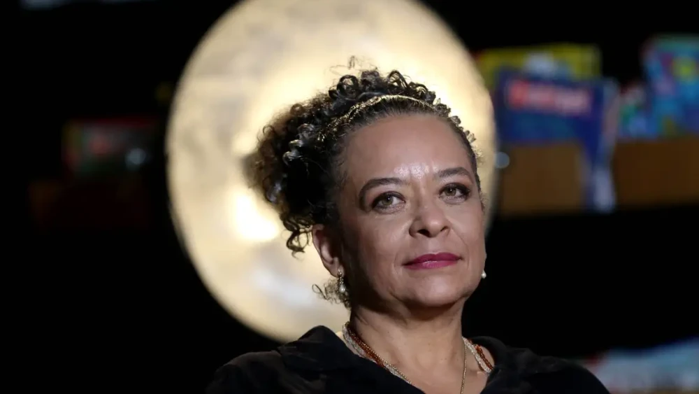 Ana Maria Gonçalves é a primeira escritora negra eleita para a Academia Brasileira de Letras