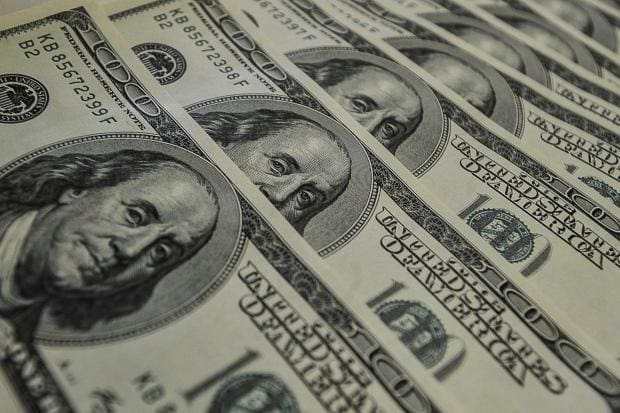 Dólar fecha em R$ 5,751 e Bolsa cai com tarifas dos EUA e declarações de Haddad