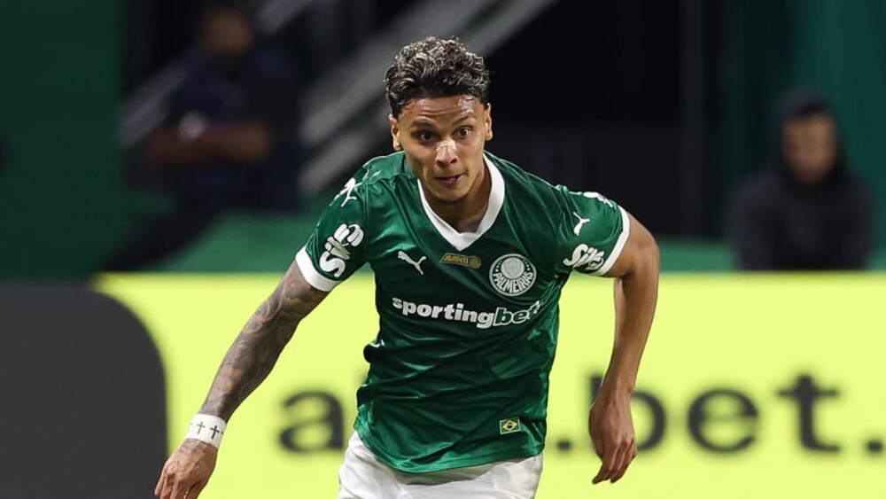 Site português indica Otávio como possível substituto de Richard Ríos no Palmeiras