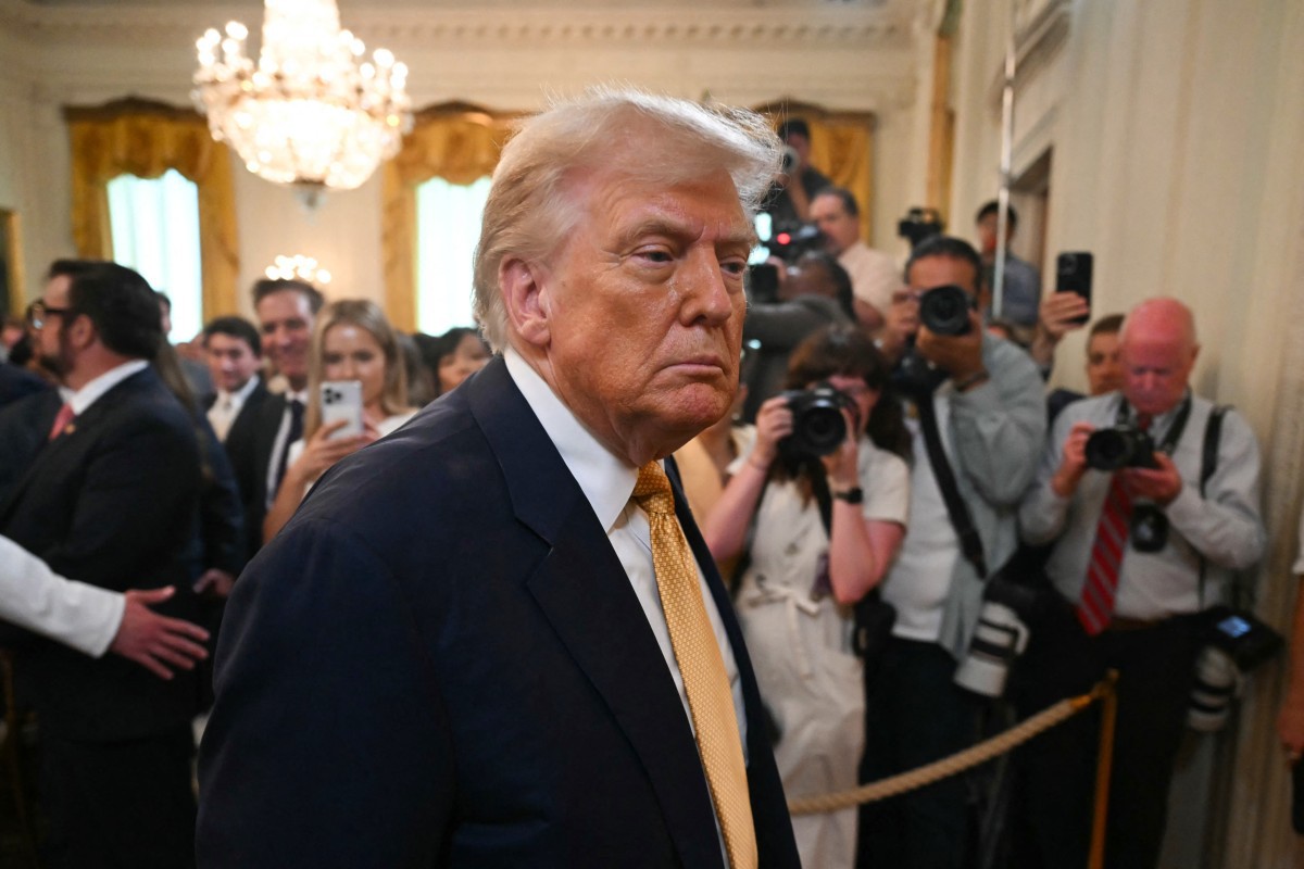 Brasil denuncia tarifas arbitrárias de Trump na OMC e alerta para riscos econômicos