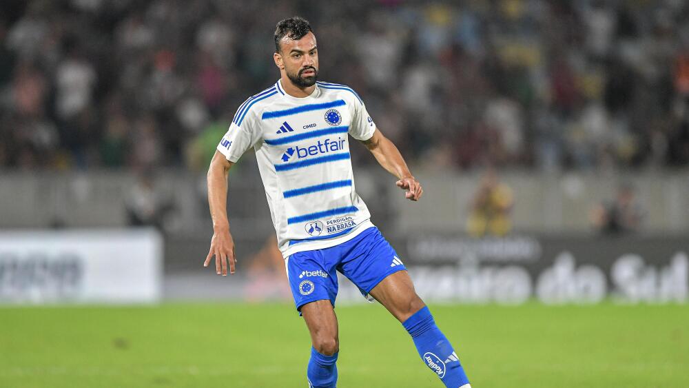 Fabrício Bruno, do Cruzeiro, rejeita sondagens do futebol do exterior