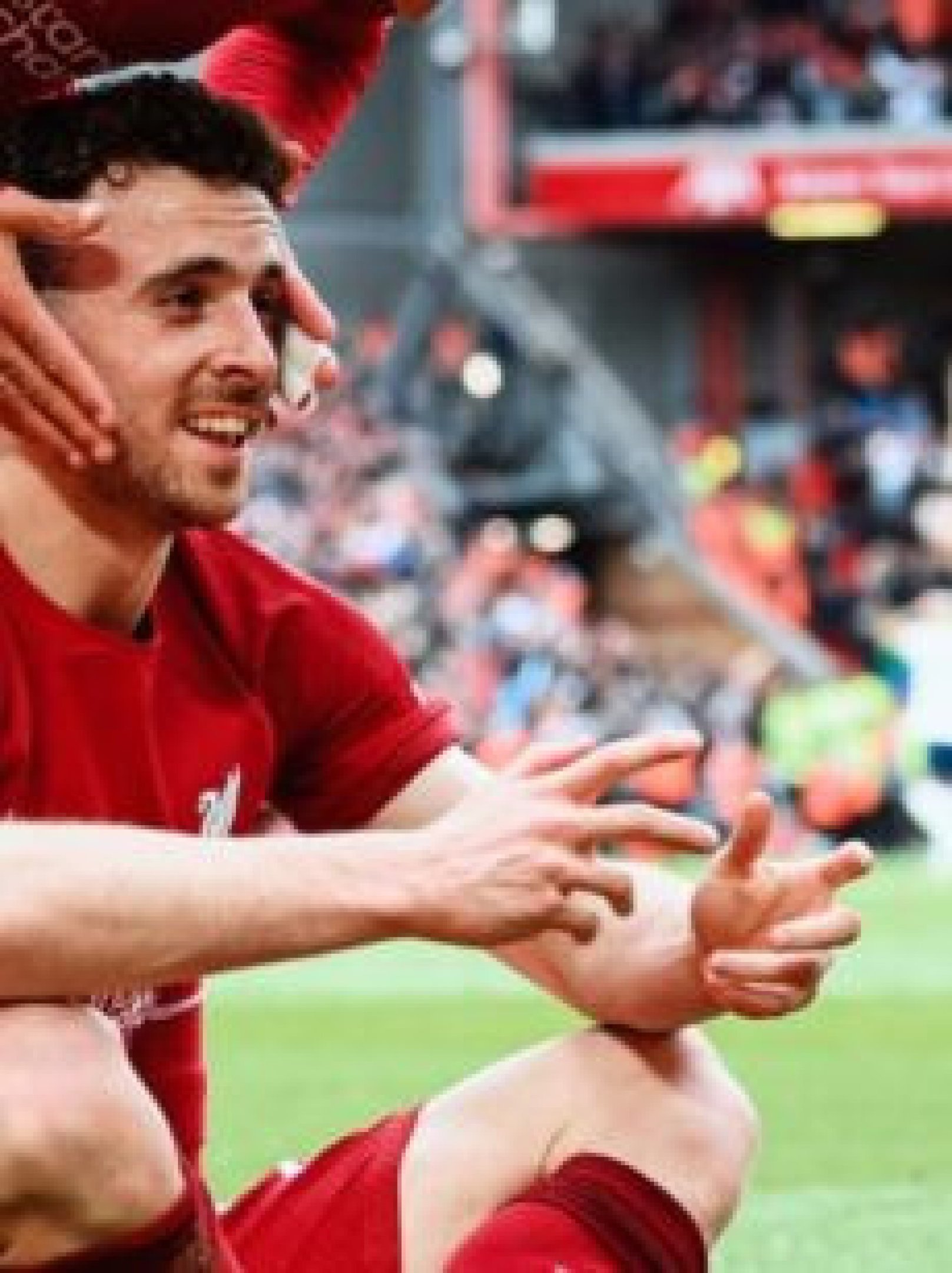 Konami homenageia Diogo Jota retirando-o do eFootball após sua morte